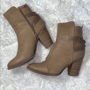 BRECKELLE Booties